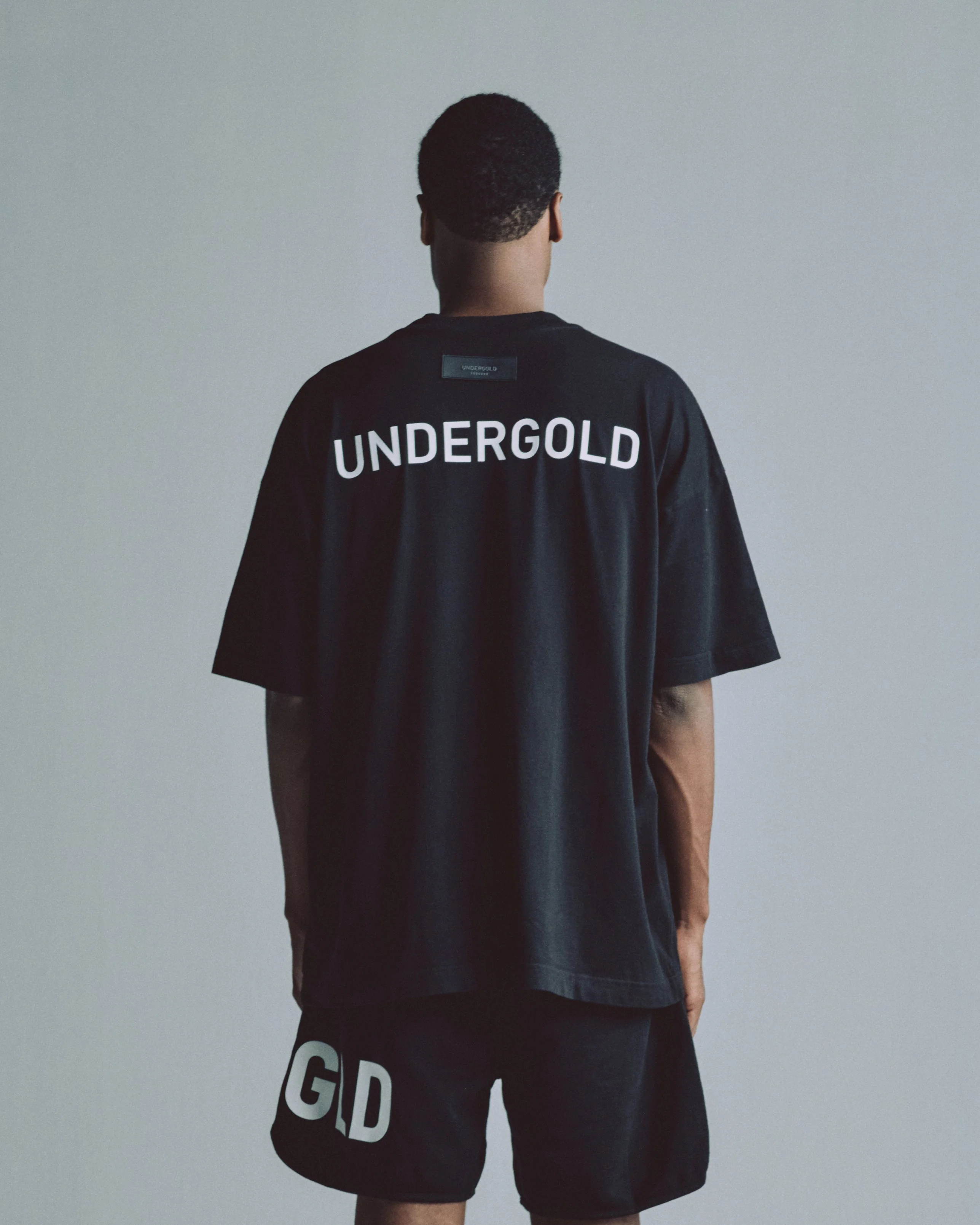 Basics Light Logo V2 T-shirt Black - Image 7