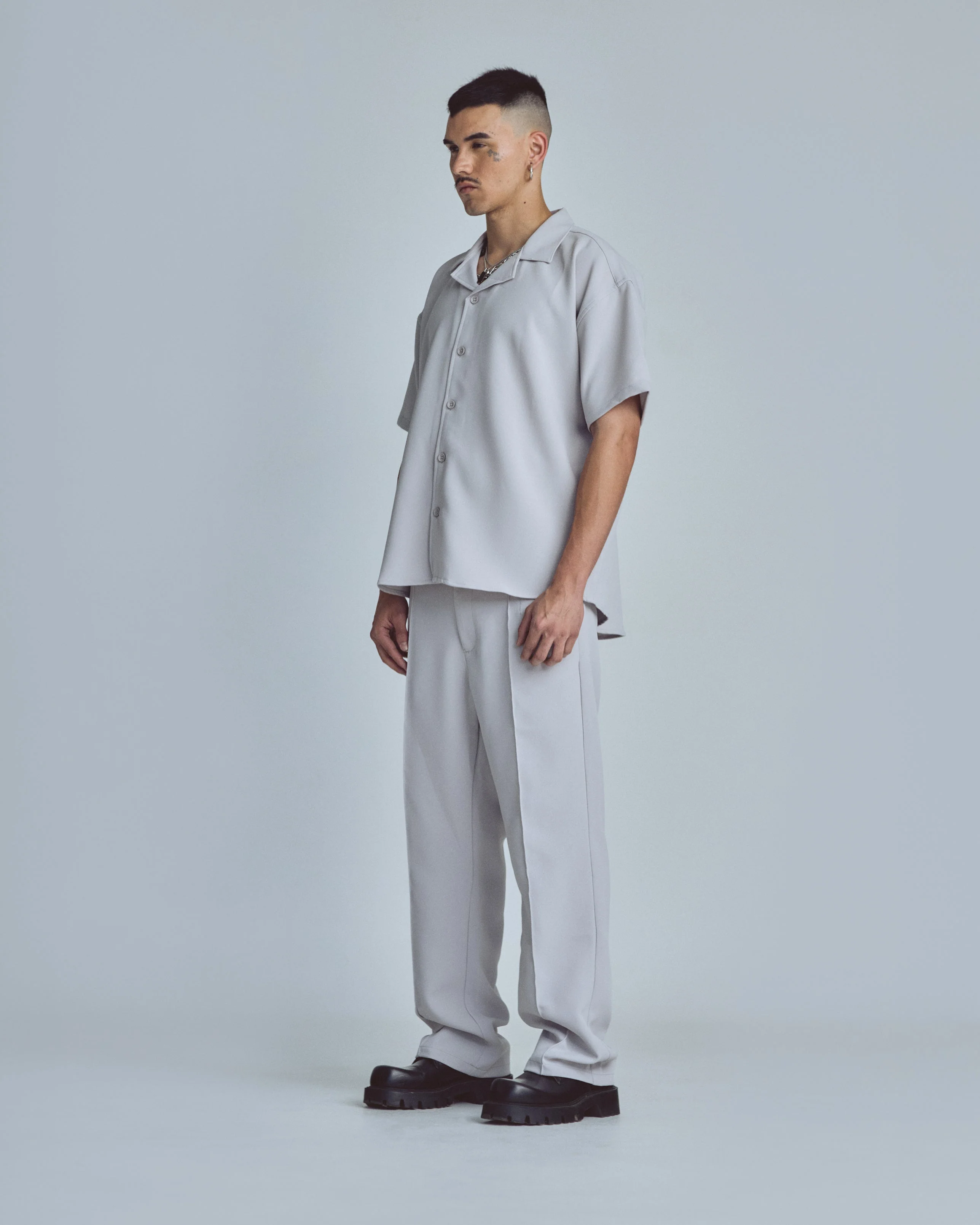 Basics Short Sleeve Shirt Gray - Image 5