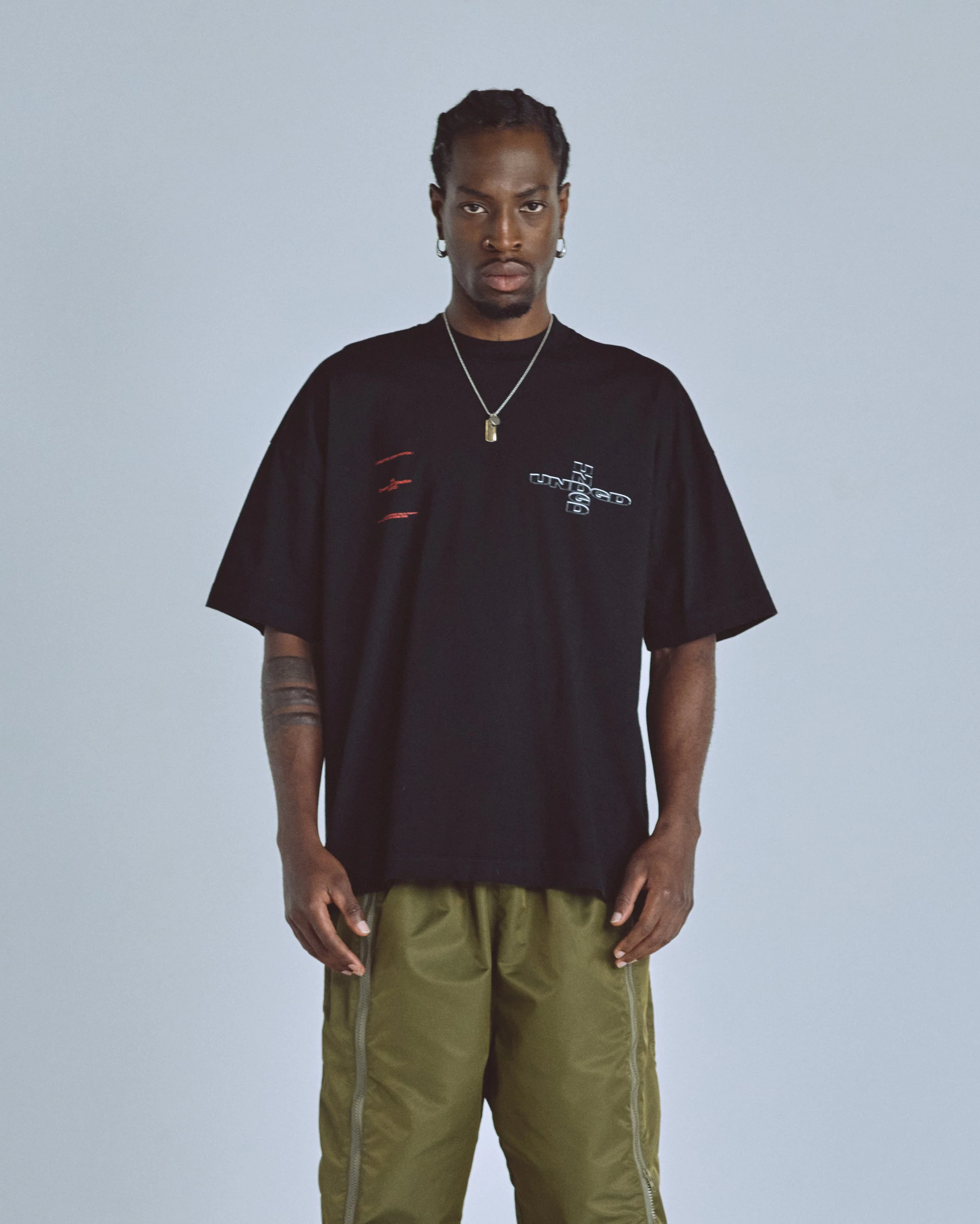 Golden Heritage UNDGD Cross Tshirt Black - Image 8