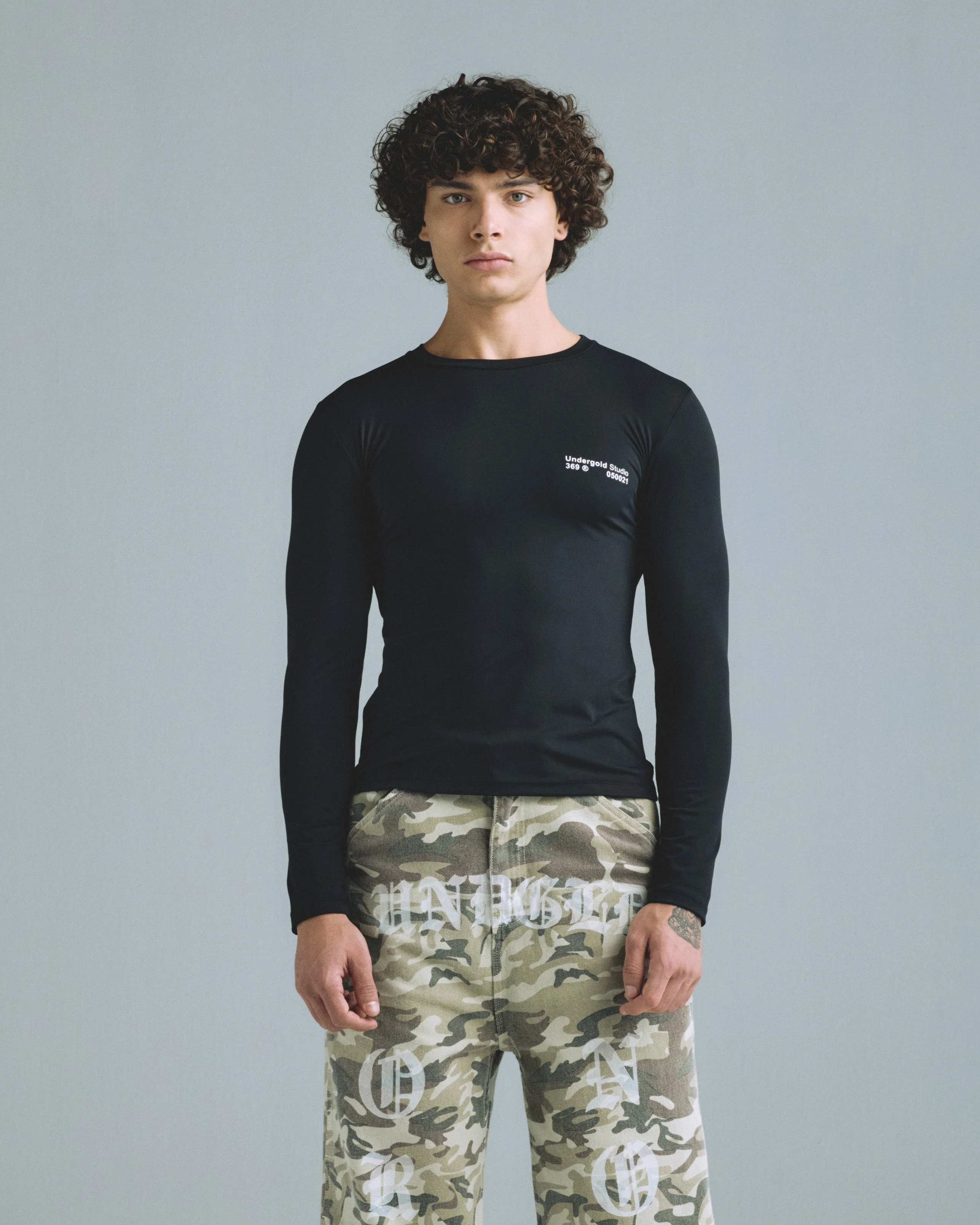 Gratia Plena Basic Superslim Long Sleeve Tshirt Black - Image 2