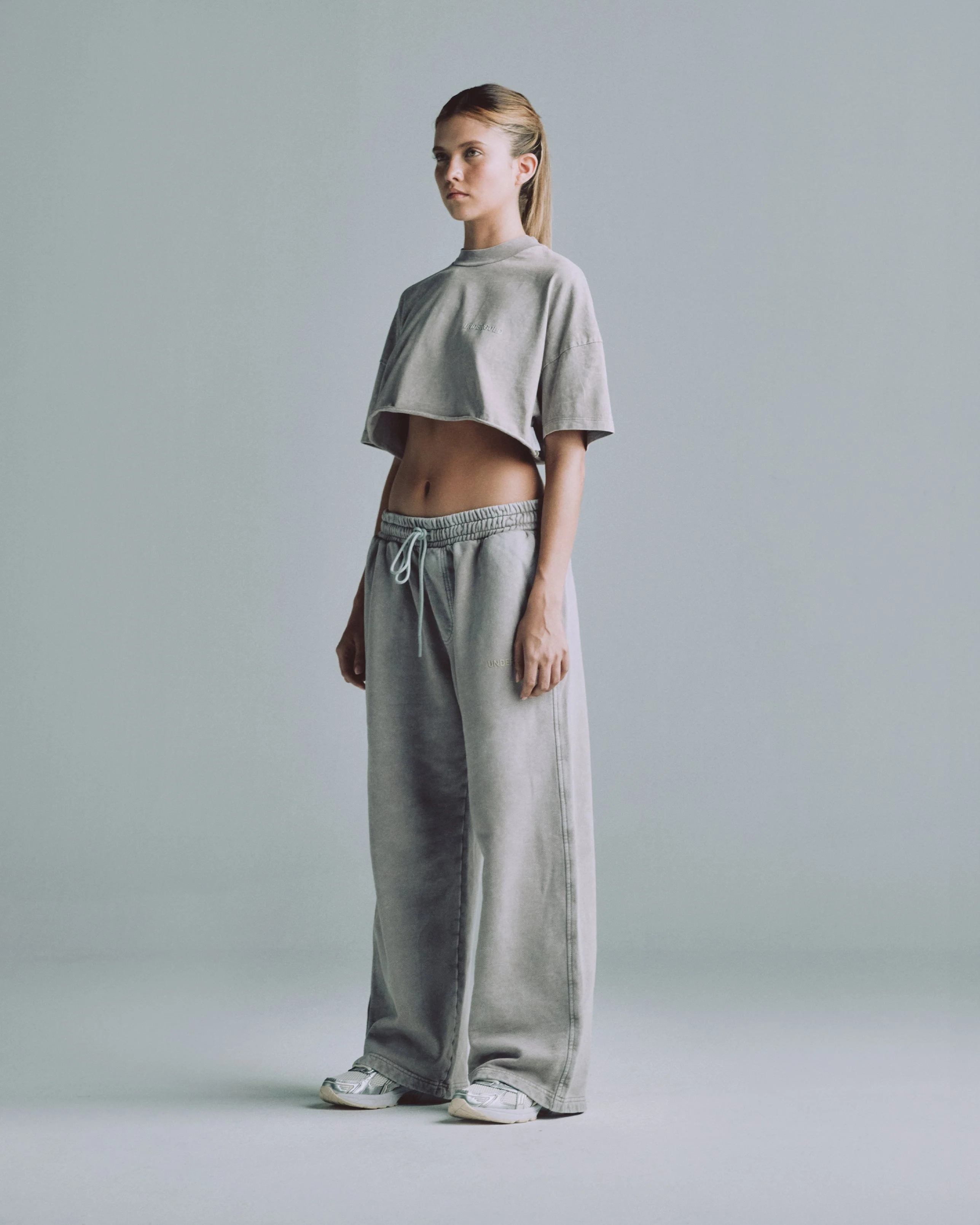 Line Logo Crop Top Washed Gray - Image 4