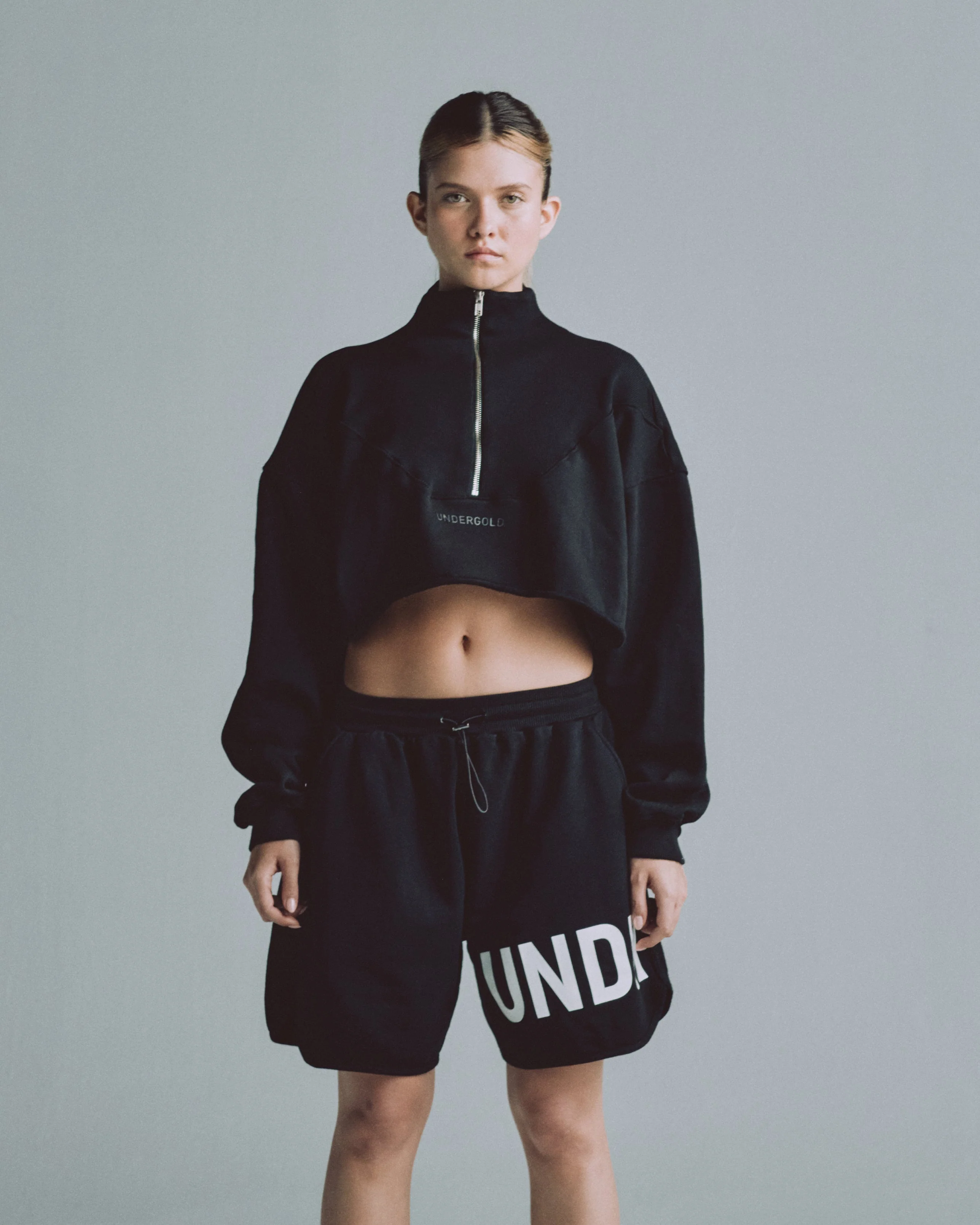 Line Logo Cropped Zip up Crewneck Black - Image 6