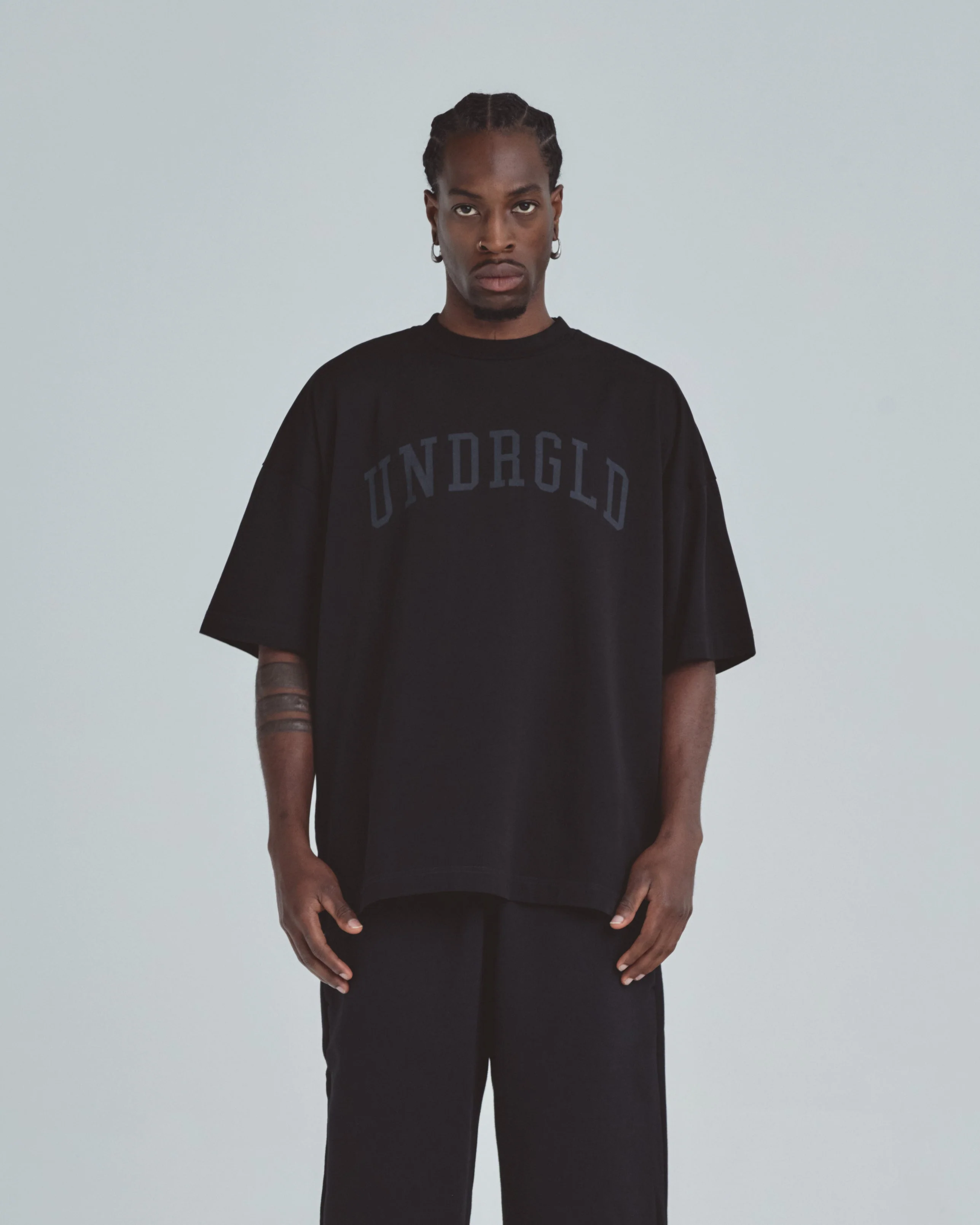 Line Varsity UNDRGLD Tshirt Black - Image 2