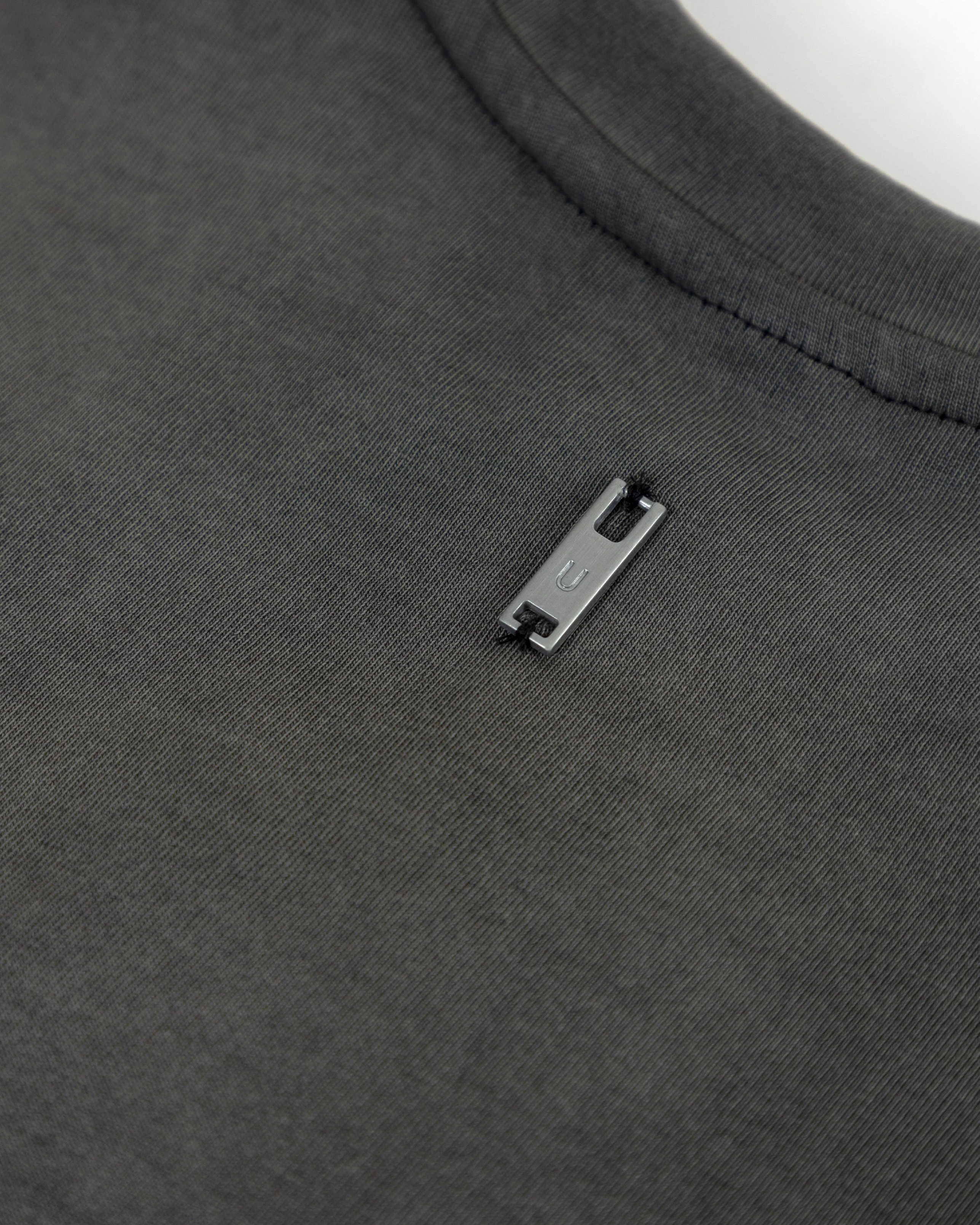 Line Varsity UNDRGLD Tshirt Faded Black - Image 4