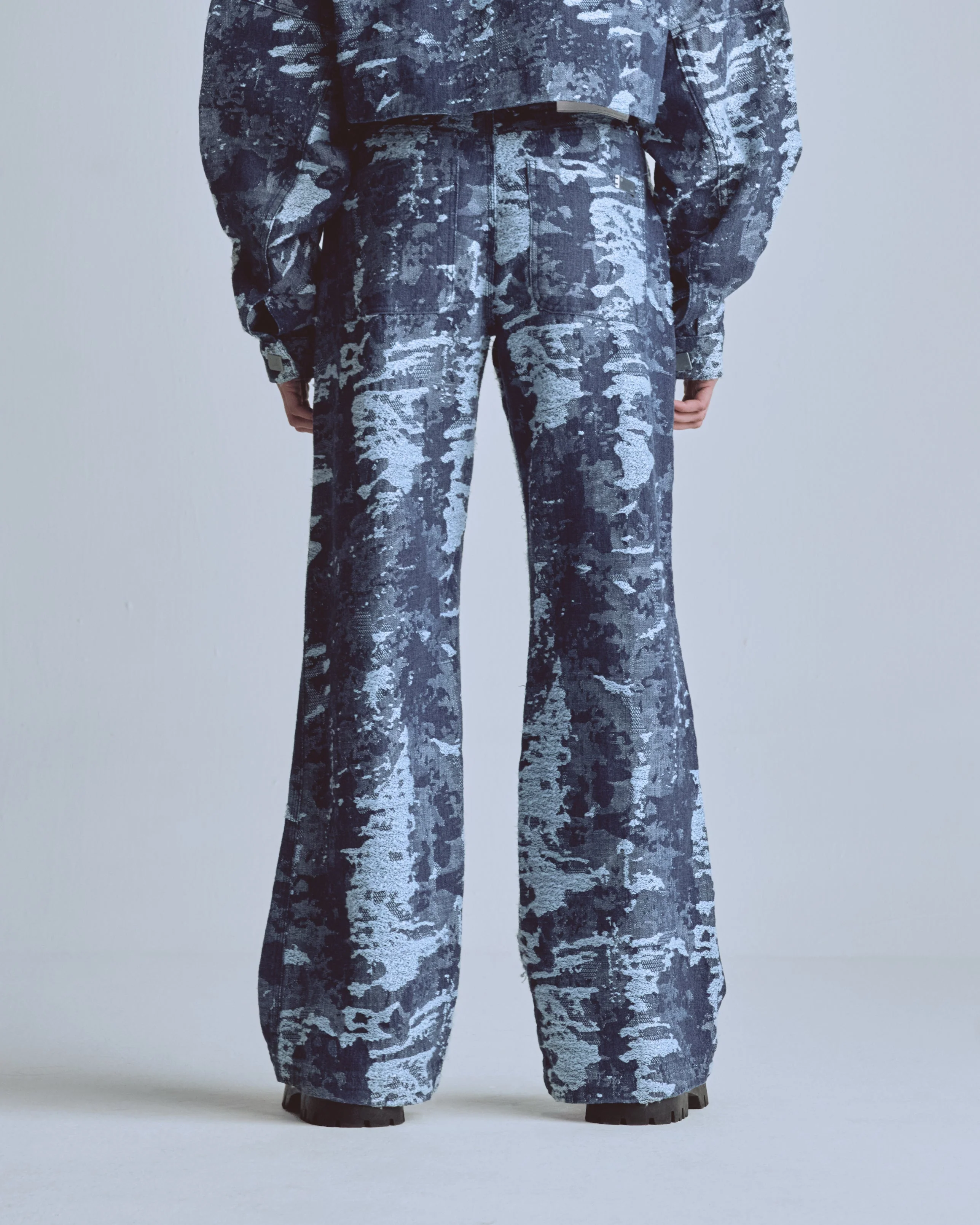 W Capsule Basic Jacquard Wide Jeans Cammo Blue - Image 7