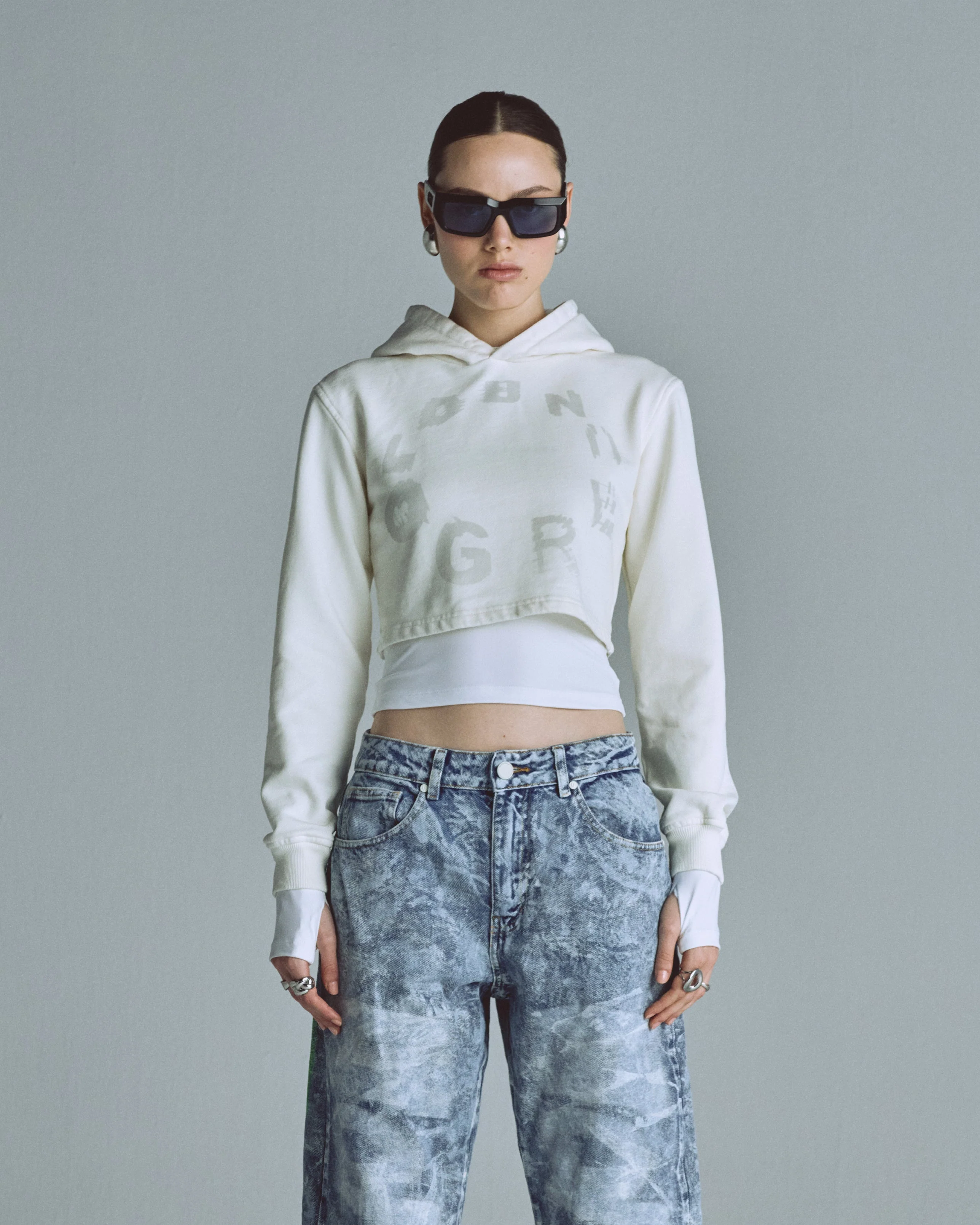 W Echoes Tremor Slim Fit Hoodie White - Image 8