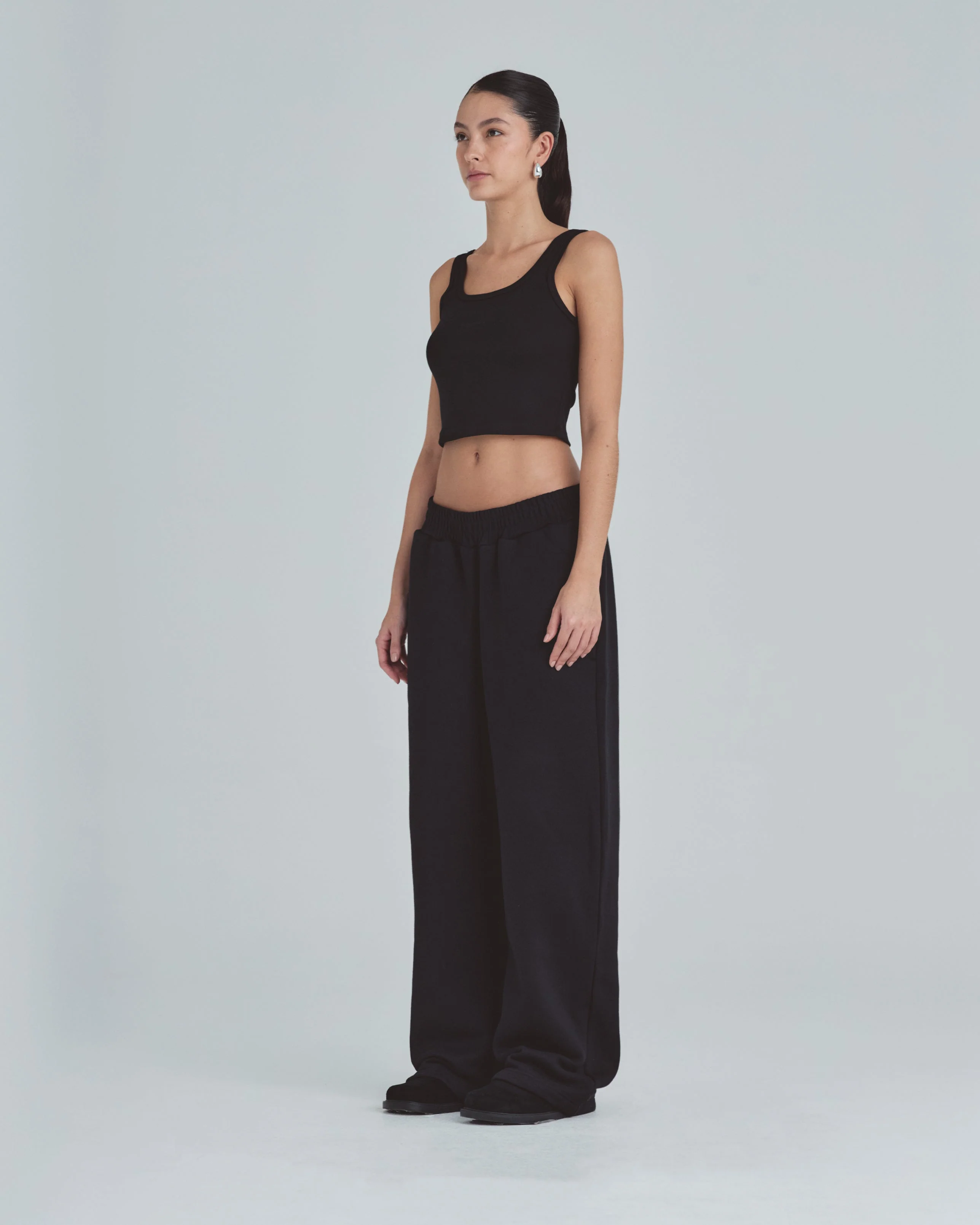 W Line Basic Tank Top Black - Image 5
